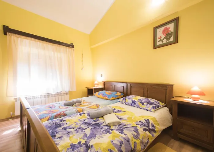 Ladonja, A Charming And Cozy In A Rustic Setting